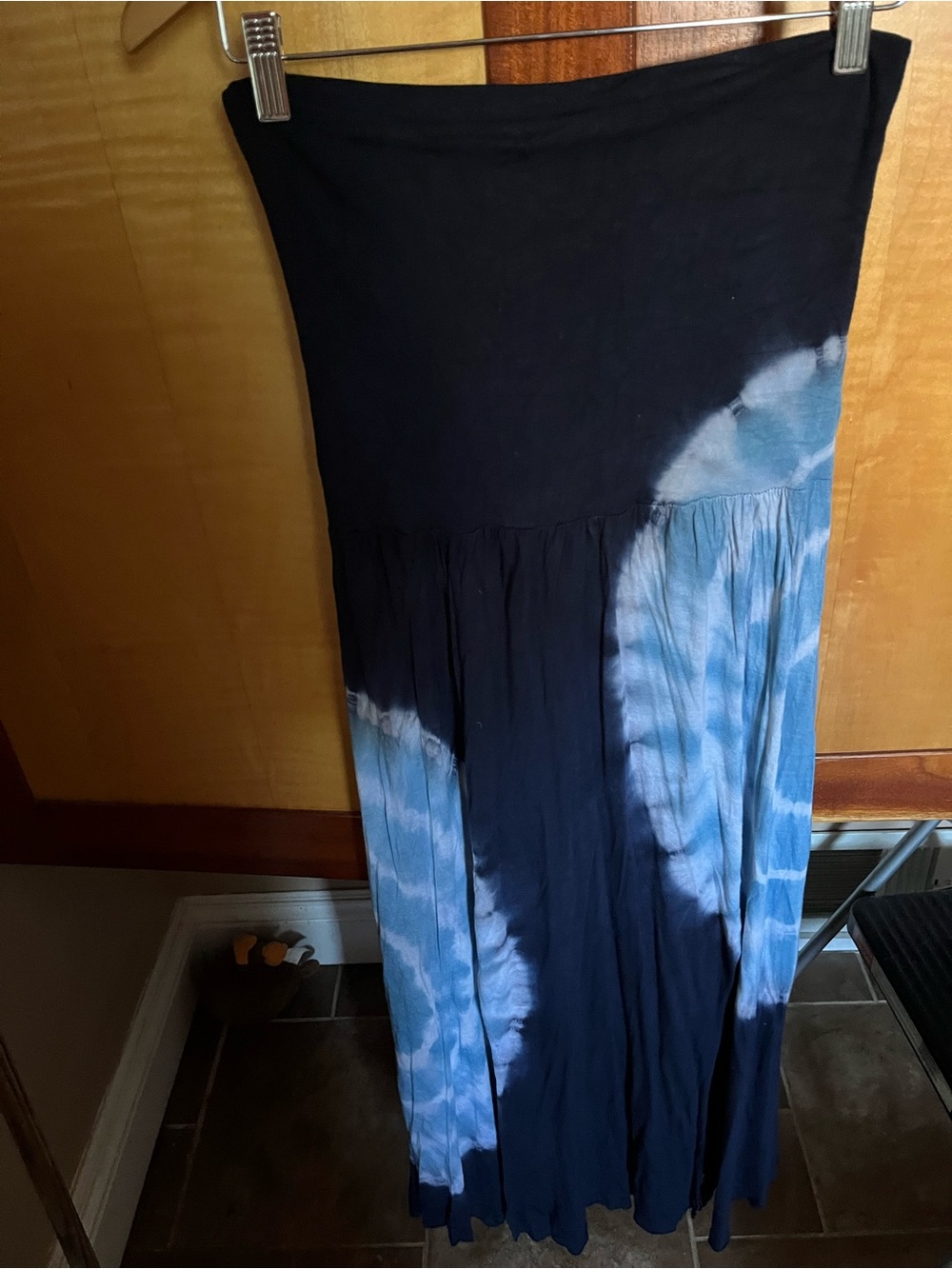 Raviya Strapless Tie-Dye Maxi Skirt in Navy and Light Blue